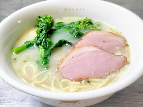 菜の花と鴨ハムのっけ❢豚骨ラーメン